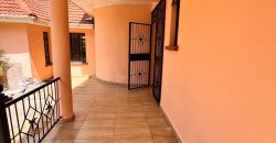 Newly Renovated 5 Bedroom Townhouse