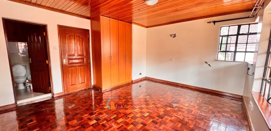 Newly Renovated 5 Bedroom Townhouse