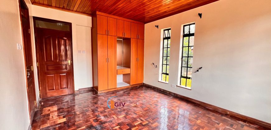 Newly Renovated 5 Bedroom Townhouse