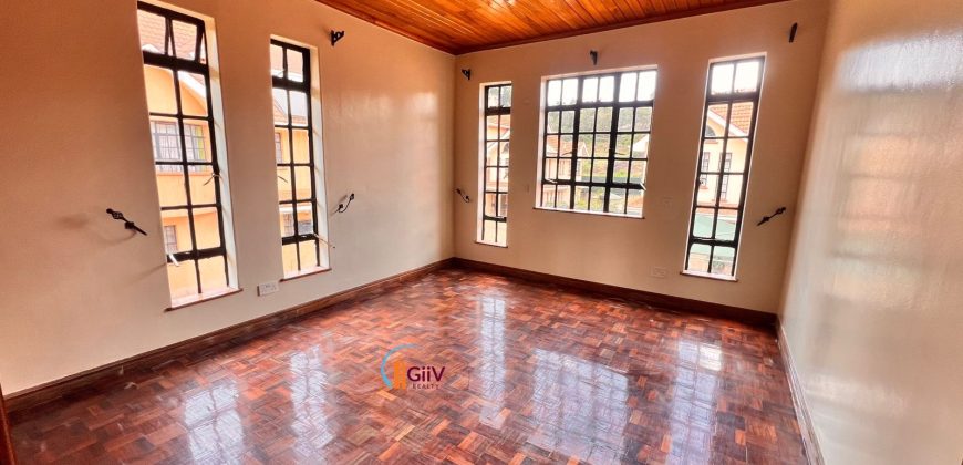 Newly Renovated 5 Bedroom Townhouse