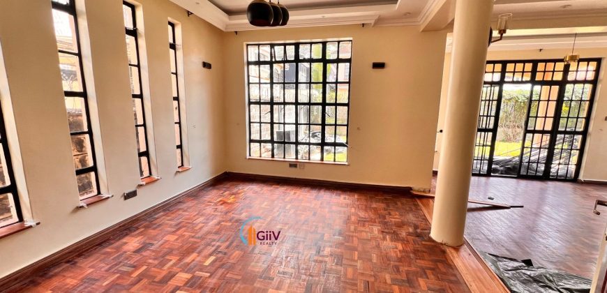 Newly Renovated 5 Bedroom Townhouse