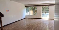 Pet friendly 3bedroom maisonettes and study room