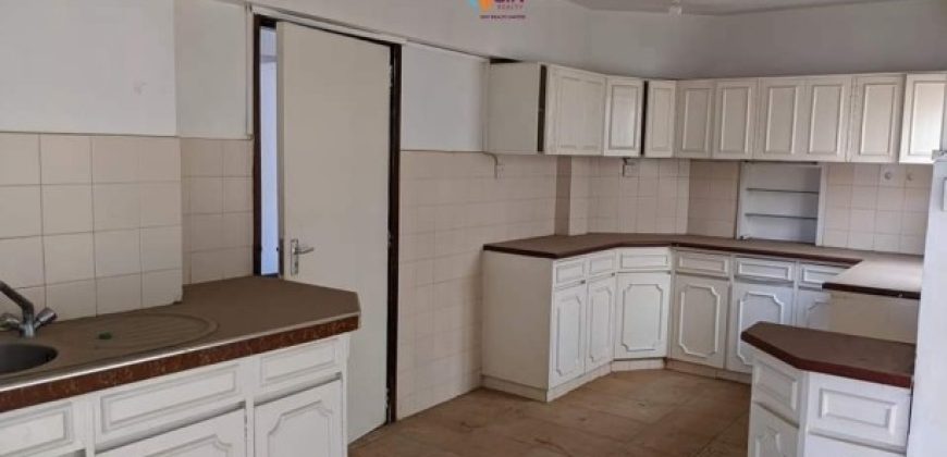 Pet friendly 3bedroom maisonettes and study room