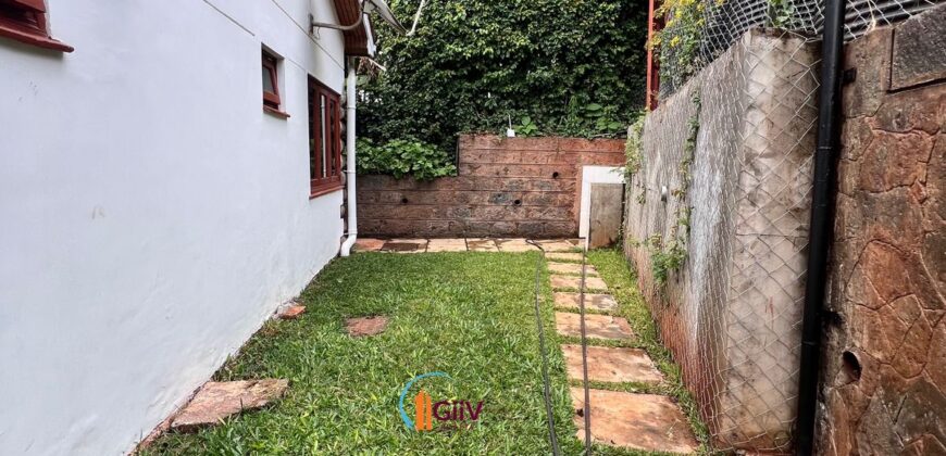KYUNA; 2 Bedroom furnished cottage with a private outdoor space.