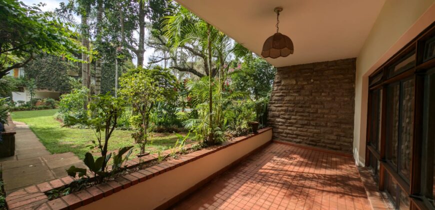 STATE HOUSE ROAD(ARBORETUM); 3 Bedroom unfurnished duplex garden Apartment.